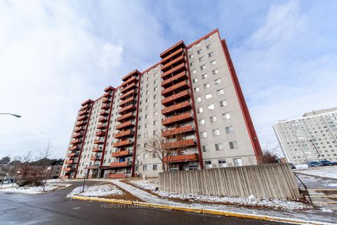Photo 1 at 402 - 50 Lotherton Pathway, Glen Park, Toronto
