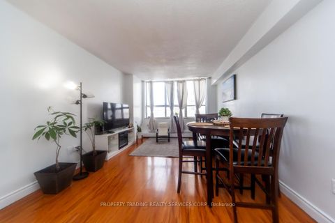 Photo 6 at 402 - 50 Lotherton Pathway, Glen Park, Toronto