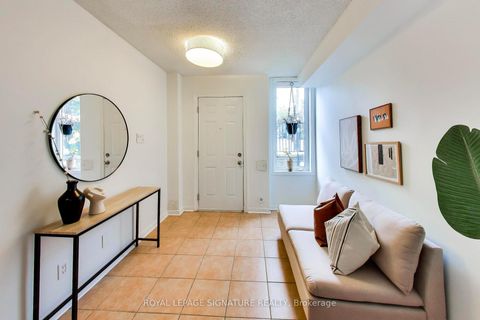 Photo 4 at 1 Crawford Street, Niagara, Toronto