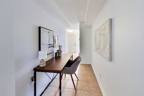 Photo 5 at 1 Crawford Street, Niagara, Toronto