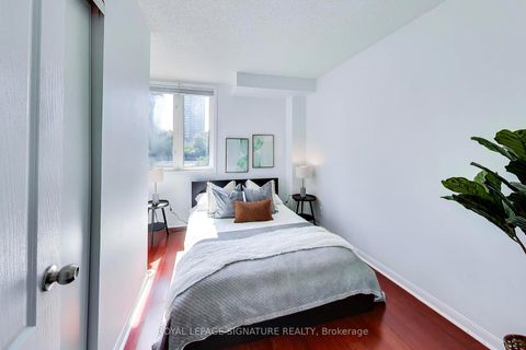 Photo 13 at 1 Crawford Street, Niagara, Toronto