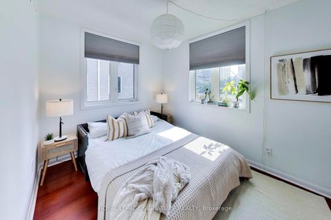 Photo 15 at 1 Crawford Street, Niagara, Toronto