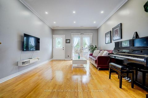 Photo 7 at 82 David Dunlap Circle, Don Mills, Toronto