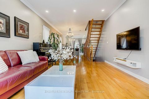 Photo 11 at 82 David Dunlap Circle, Don Mills, Toronto