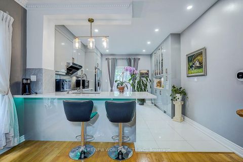 Photo 16 at 82 David Dunlap Circle, Don Mills, Toronto