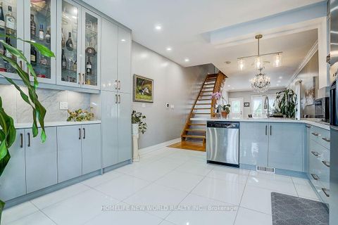 Photo 20 at 82 David Dunlap Circle, Don Mills, Toronto