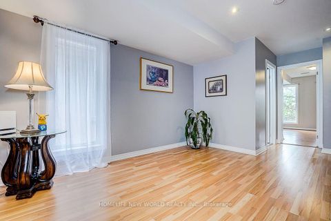 Photo 22 at 82 David Dunlap Circle, Don Mills, Toronto