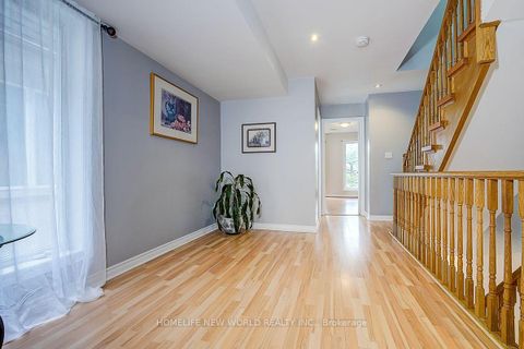 Photo 23 at 82 David Dunlap Circle, Don Mills, Toronto