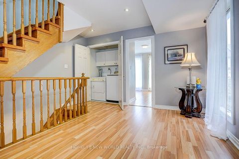 Photo 25 at 82 David Dunlap Circle, Don Mills, Toronto