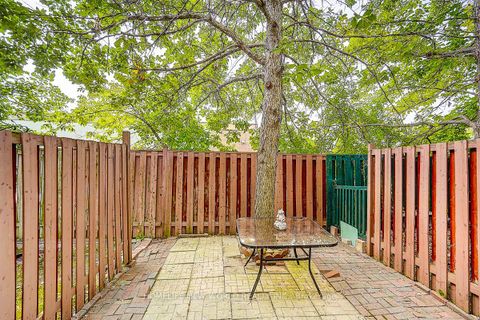 Photo 47 at 82 David Dunlap Circle, Don Mills, Toronto