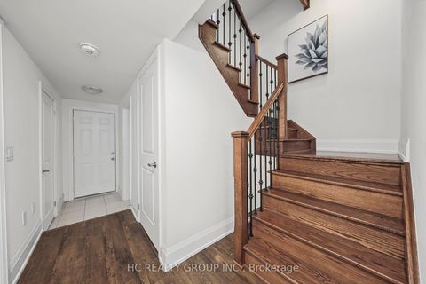 Photo 7 at 36 Kenneth Wood Crescent, Newtonbrook East, Toronto
