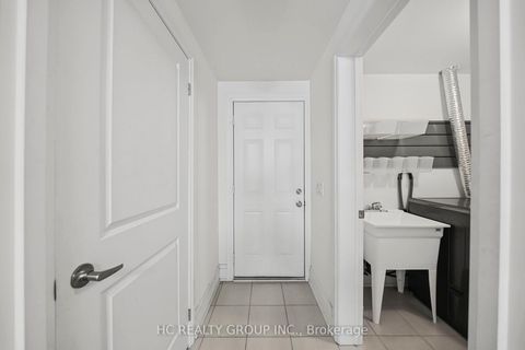 Photo 8 at 36 Kenneth Wood Crescent, Newtonbrook East, Toronto