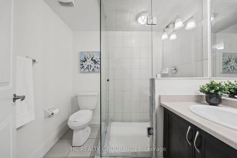 Photo 9 at 36 Kenneth Wood Crescent, Newtonbrook East, Toronto