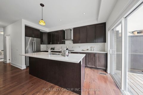 Photo 17 at 36 Kenneth Wood Crescent, Newtonbrook East, Toronto