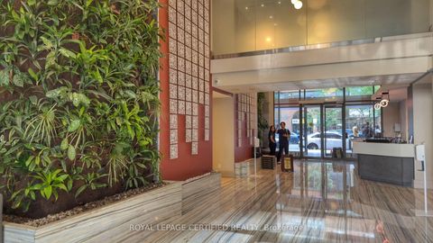 Photo 3 at 552 - 111 Elizabeth Street, Bay Street Corridor, Toronto