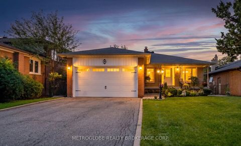 Photo 0 at 28 Eldorado Court, York University Heights, Toronto