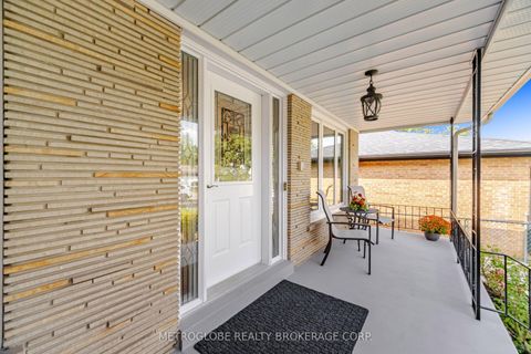 Photo 7 at 28 Eldorado Court, York University Heights, Toronto