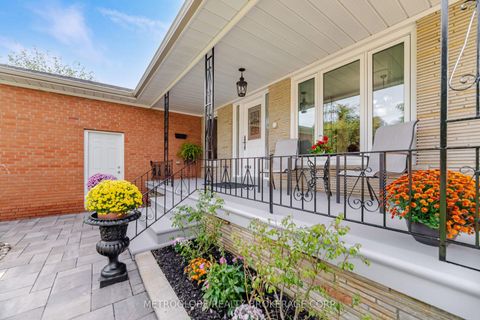 Photo 8 at 28 Eldorado Court, York University Heights, Toronto
