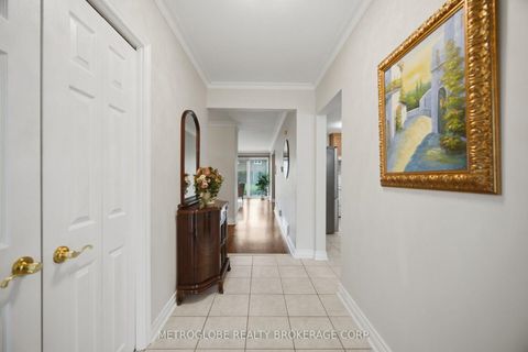 Photo 11 at 28 Eldorado Court, York University Heights, Toronto