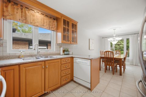 Photo 18 at 28 Eldorado Court, York University Heights, Toronto