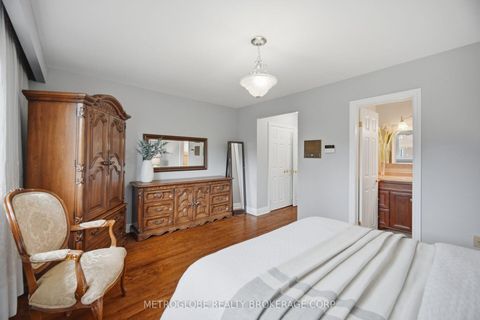 Photo 26 at 28 Eldorado Court, York University Heights, Toronto