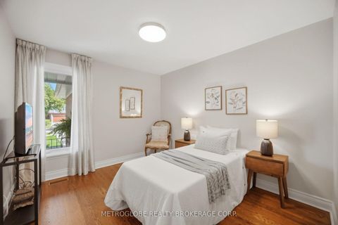 Photo 31 at 28 Eldorado Court, York University Heights, Toronto