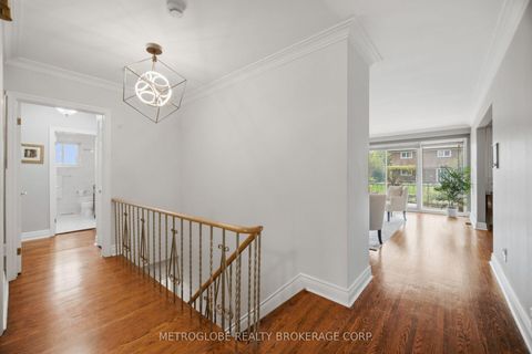 Photo 33 at 28 Eldorado Court, York University Heights, Toronto
