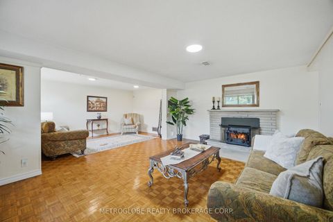 Photo 34 at 28 Eldorado Court, York University Heights, Toronto