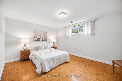Photo 41 at 28 Eldorado Court, York University Heights, Toronto