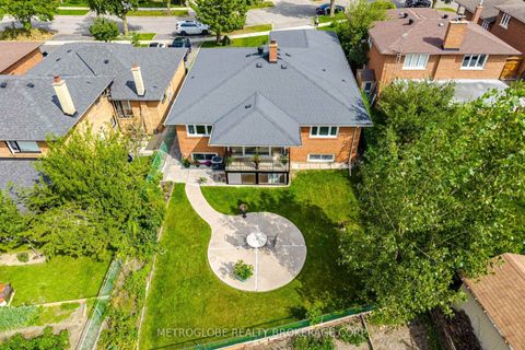 Photo 48 at 28 Eldorado Court, York University Heights, Toronto