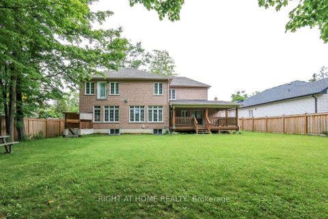 Photo 13 at 4441 Lawrence Avenue E, West Hill, Toronto
