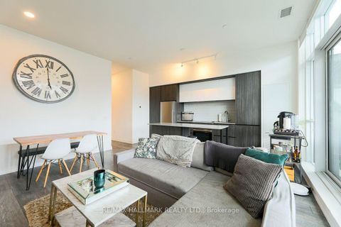 Photo 10 at 405 - 225 Sumach Street, Regent Park, Toronto