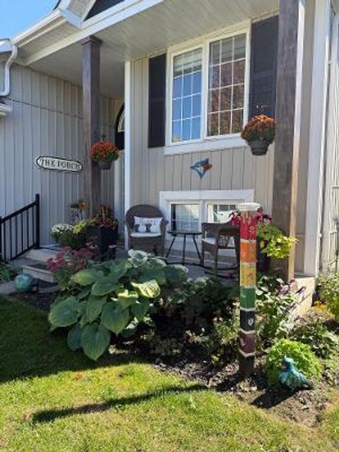 Photo 3 at 248 Spruce Street, Stayner, Clearview