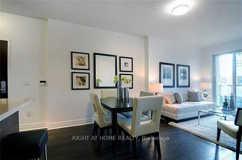 Photo 5 at 1810 - 35 Balmuto Street, Bay Street Corridor, Toronto