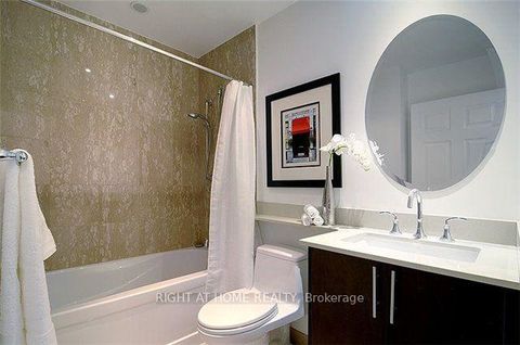 Photo 9 at 1810 - 35 Balmuto Street, Bay Street Corridor, Toronto