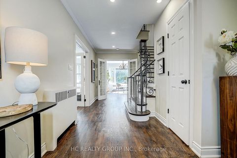 Photo 2 at 19 Lower Links Road, Windfields, Toronto