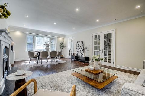 Photo 7 at 19 Lower Links Road, Windfields, Toronto