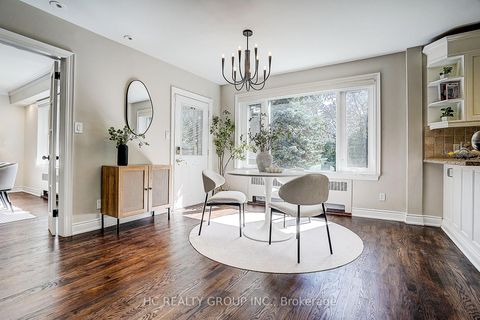 Photo 11 at 19 Lower Links Road, Windfields, Toronto