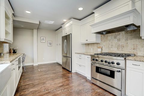 Photo 14 at 19 Lower Links Road, Windfields, Toronto