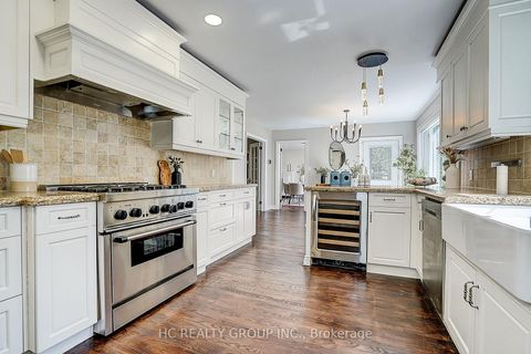 Photo 17 at 19 Lower Links Road, Windfields, Toronto