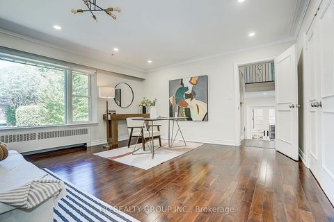 Photo 20 at 19 Lower Links Road, Windfields, Toronto