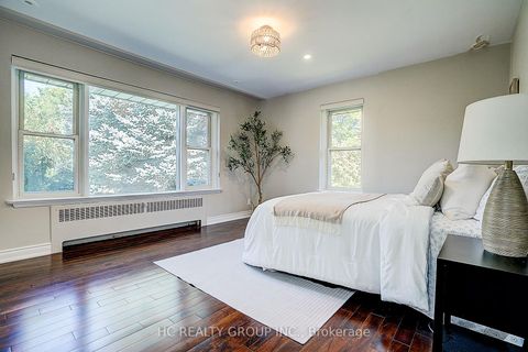 Photo 34 at 19 Lower Links Road, Windfields, Toronto