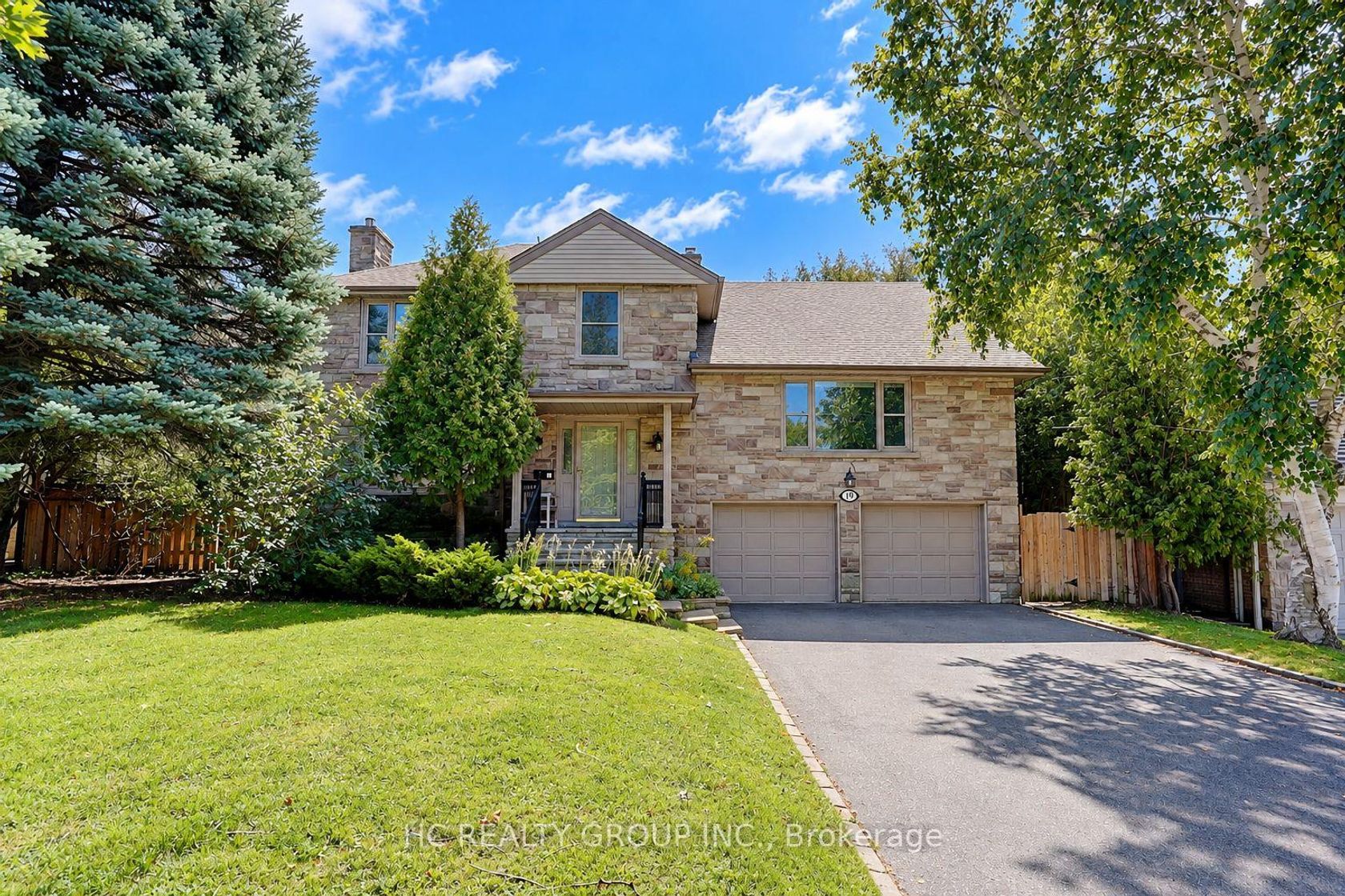 19 Lower Links Road, Windfields, Toronto 