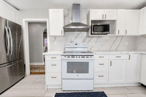 Photo 4 at 49 Barrhead Crescent, Kipling, Toronto