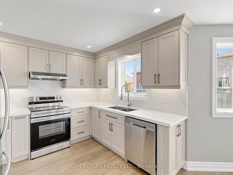 Photo 7 at 75 Ambler Bay, Georgian Drive, Barrie