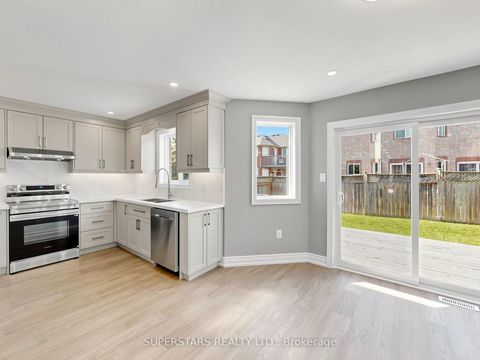 Photo 11 at 75 Ambler Bay, Georgian Drive, Barrie