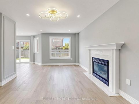 Photo 14 at 75 Ambler Bay, Georgian Drive, Barrie
