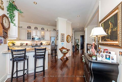 Photo 11 at 601 - 25 Earlington Avenue, Kingsway South, Toronto