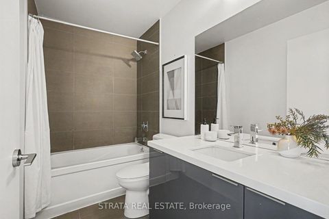 Photo 14 at 4610 - 8 Eglinton Avenue E, Mount Pleasant West, Toronto