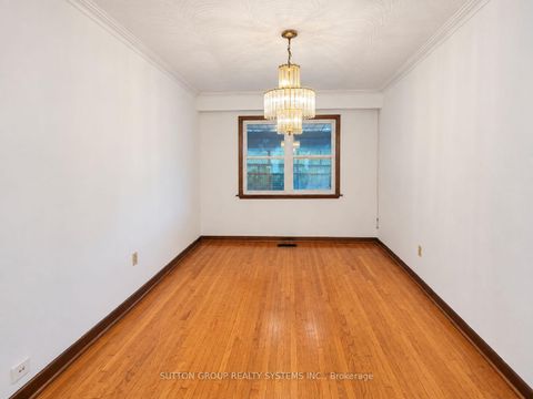 Photo 4 at 142 Ennerdale Road, Fairbank, Toronto